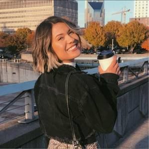 Meet your Posher, Abigail